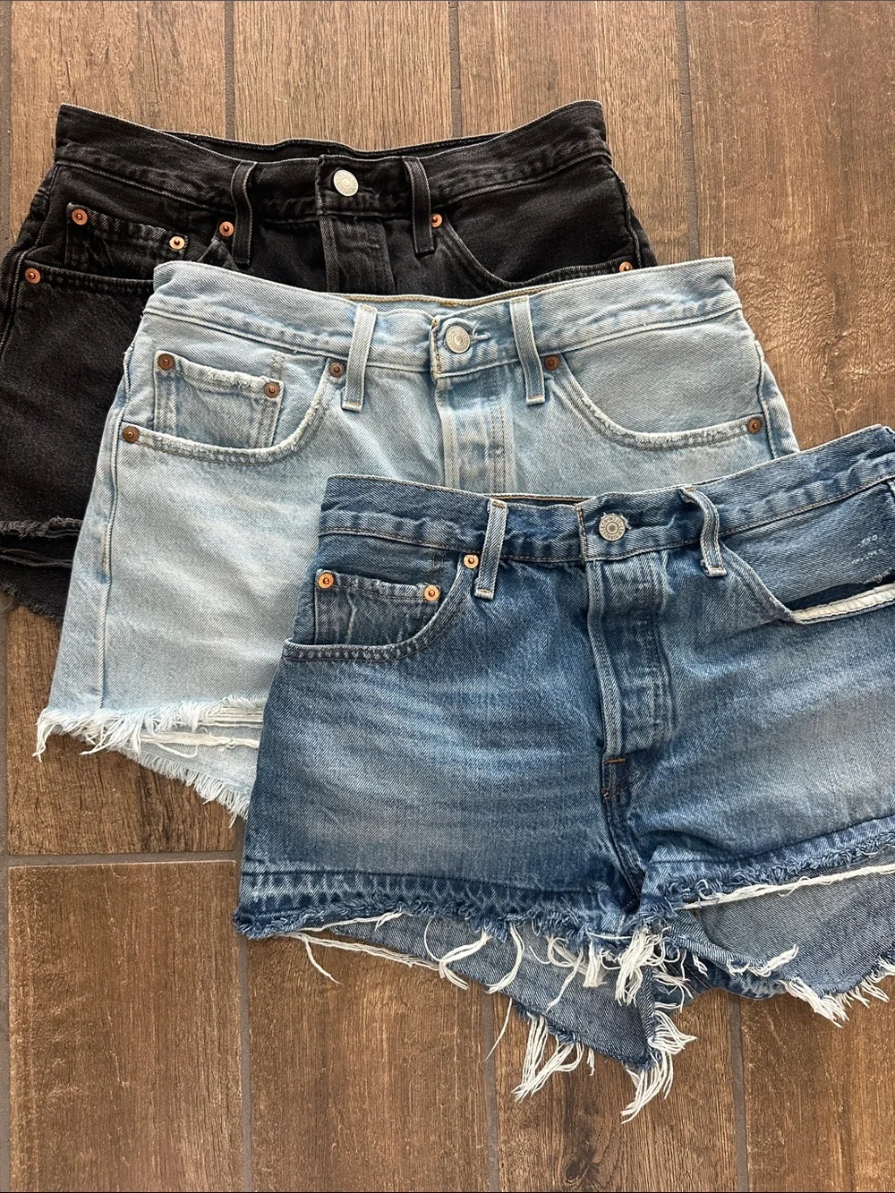 Levi’s button fly Women’s Frayed Hem Denim Shorts - Black, Light Blue, Dark Blue - Picture 1 of 9